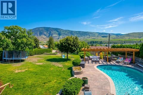 Backyard at 6521 BELLEVUE Drive, Oliver
