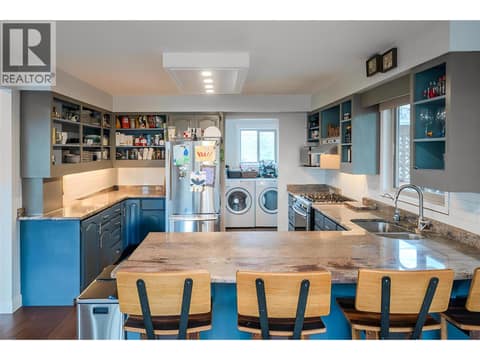 Kitchen at 6521 BELLEVUE Drive, Oliver