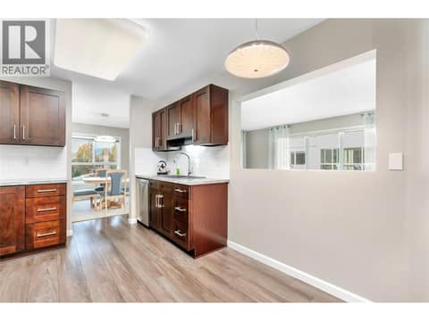 Photo 5 of 1329 KLO Road Unit# 404, Springfield/Spall, Kelowna