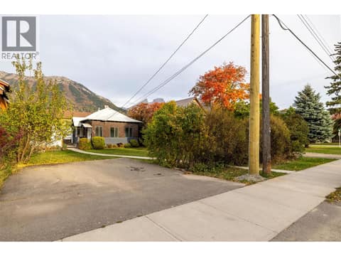 Photo 2 of 761 4th Avenue, Fernie