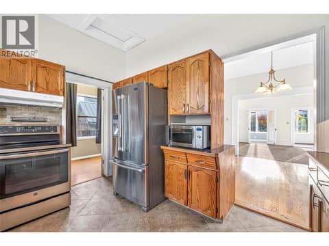 Photo 33 of 761 4th Avenue, Fernie