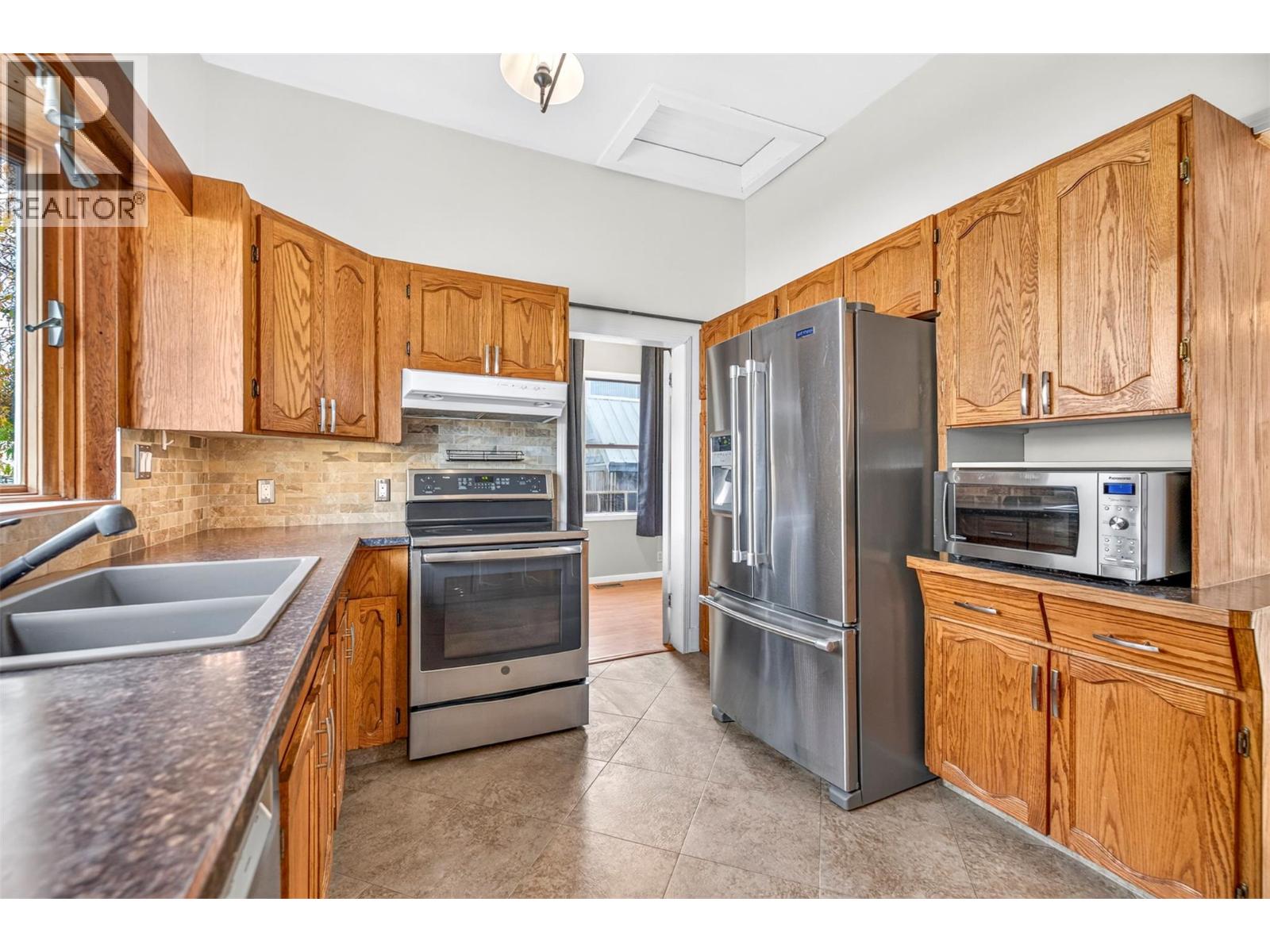Photo 36 of 761 4th Avenue, Fernie