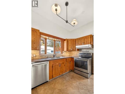 Photo 37 of 761 4th Avenue, Fernie
