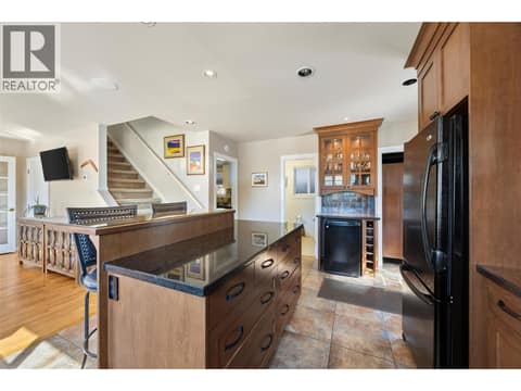 Photo 12 of 732 Ivy Avenue, North Kamloops