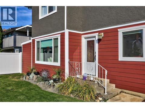 Photo 4 of 732 Ivy Avenue, North Kamloops