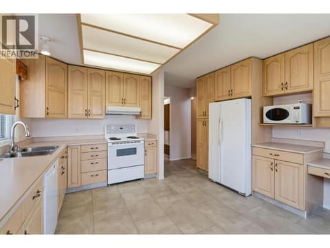 Photo 15 of 650 Lexington Drive Unit# 212, Lower Mission, Kelowna