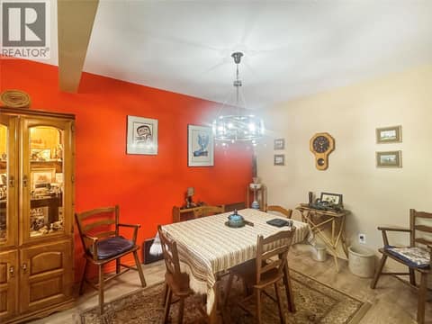 Dining area at 337 MCKINNEY Road Unit# 211, Oliver