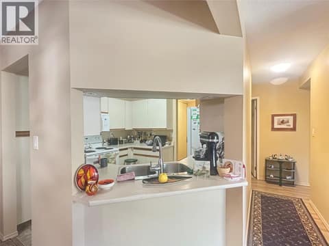 Looking into kitchen from Livingroom at 337 MCKINNEY Road Unit# 211, Oliver