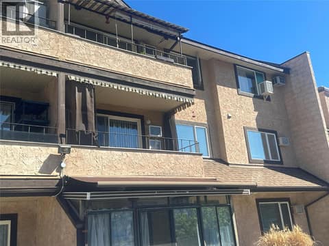 Outside view of deck at 337 MCKINNEY Road Unit# 211, Oliver