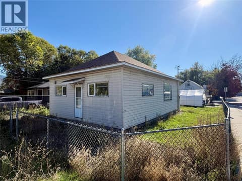 Photo 4 of 3211 35 Street, City of Vernon
