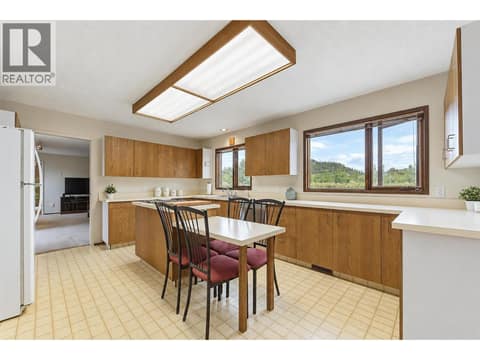 Photo 15 of 392 Valley Road N, North Glenmore, Kelowna