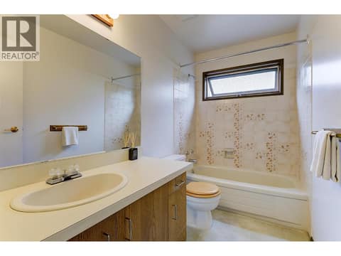 Photo 31 of 392 Valley Road N, North Glenmore, Kelowna