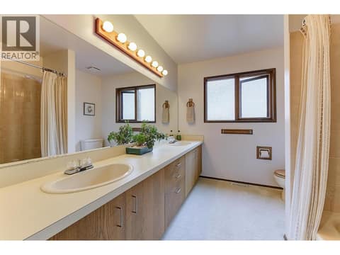 Photo 34 of 392 Valley Road N, North Glenmore, Kelowna