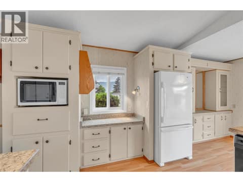 Photo 3 of 98 Okanagan Avenue E Unit# 25, Industrial Area, Penticton