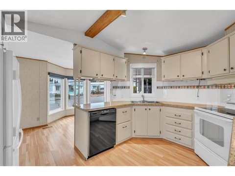 Photo 4 of 98 Okanagan Avenue E Unit# 25, Industrial Area, Penticton