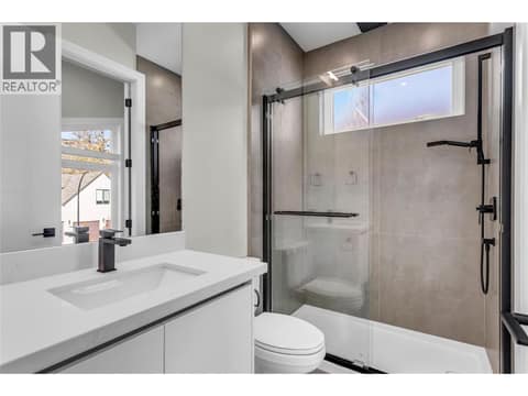 Ensuite at 1579 Malbec Place, Lakeview Heights, West Kelowna