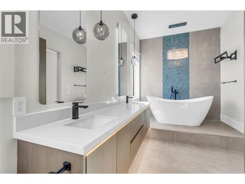 Primary Ensuite at 1579 Malbec Place, Lakeview Heights, West Kelowna