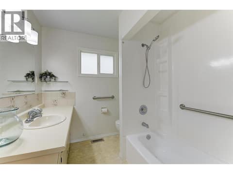 Photo 20 of 430 Perth Road, Rutland South, Kelowna