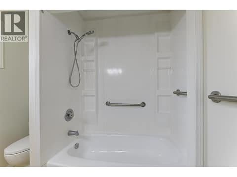 Photo 22 of 430 Perth Road, Rutland South, Kelowna