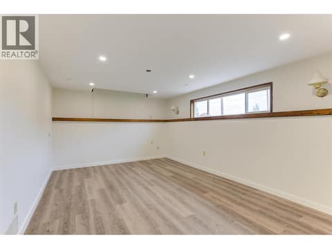 Photo 25 of 430 Perth Road, Rutland South, Kelowna