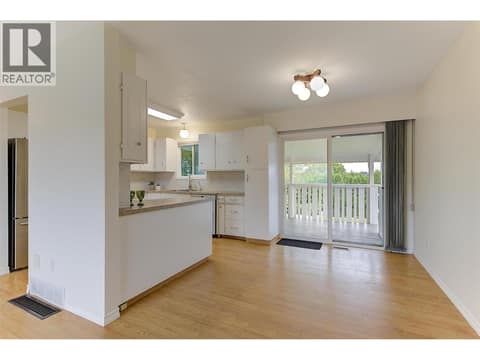 Photo 8 of 430 Perth Road, Rutland South, Kelowna