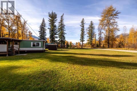 Photo 11 of 9882 Victoria Street, Fernie