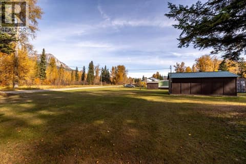Photo 21 of 9882 Victoria Street, Fernie