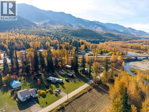 Photo 24 of 9882 Victoria Street, Fernie