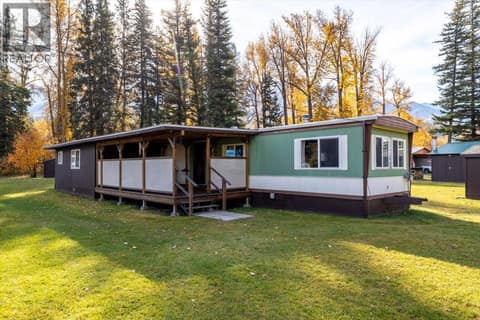 Photo 3 of 9882 Victoria Street, Fernie