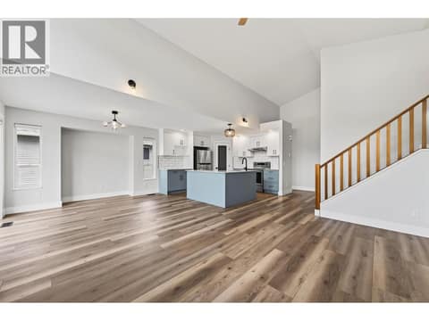 Photo 3 of 2620 Briarwood Avenue, Brocklehurst, Kamloops