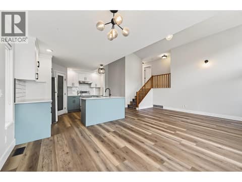 Photo 4 of 2620 Briarwood Avenue, Brocklehurst, Kamloops