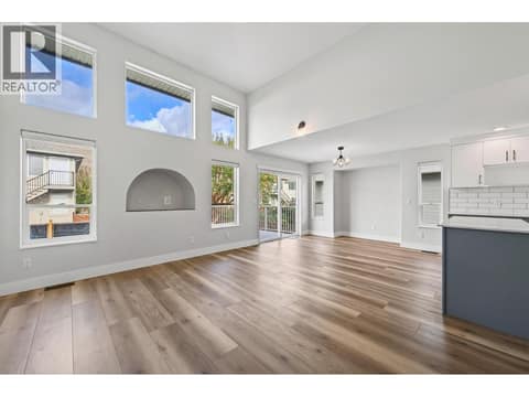 Photo 5 of 2620 Briarwood Avenue, Brocklehurst, Kamloops