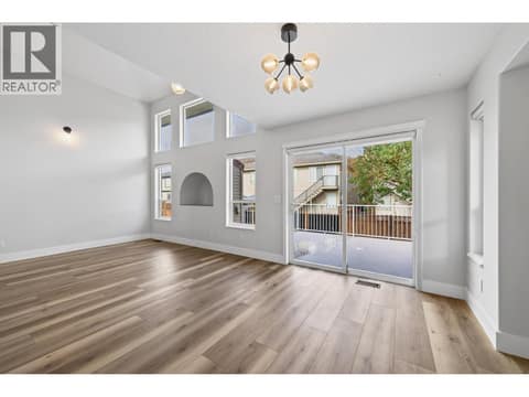 Photo 6 of 2620 Briarwood Avenue, Brocklehurst, Kamloops