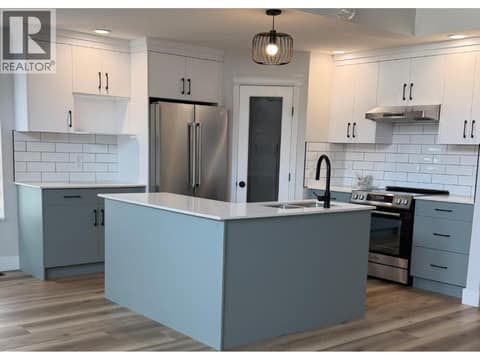 Photo 7 of 2620 Briarwood Avenue, Brocklehurst, Kamloops