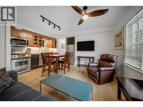 Photo 3 of 597 Eckhardt Avenue E, Main North, Penticton