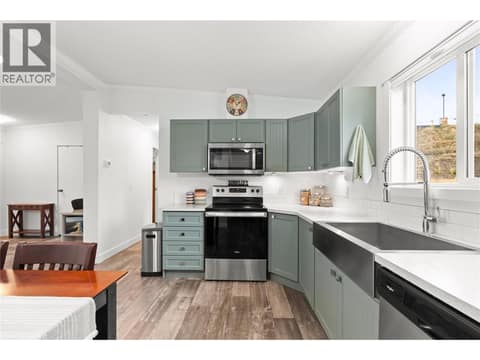 Photo 15 of 4701 Pleasant Valley Road Unit# 13, Harwood, Vernon