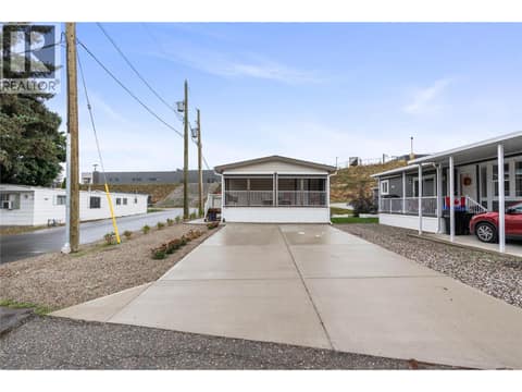 Large Driveway - 4 Parking spaces at 4701 Pleasant Valley Road Unit# 13, Harwood, Vernon