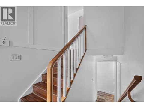 Entry/landing between levels at 1420 Graham Road, Rutland South, Kelowna