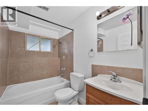 Full bathroom on the lower level at 1420 Graham Road, Rutland South, Kelowna