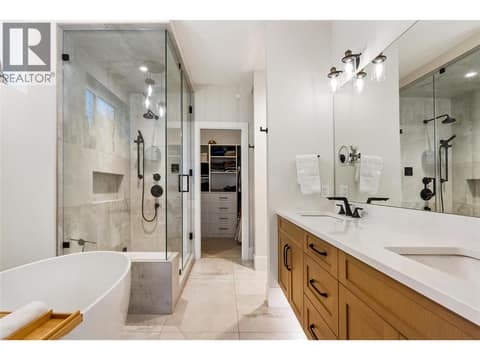 6 Piece Ensuite at 125 Diamond Way, Predator Ridge, Vernon