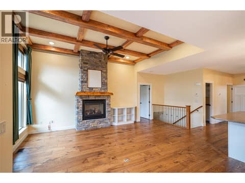 Photo 10 of 2444 York Avenue Unit# 32, Armstrong/ Spall.