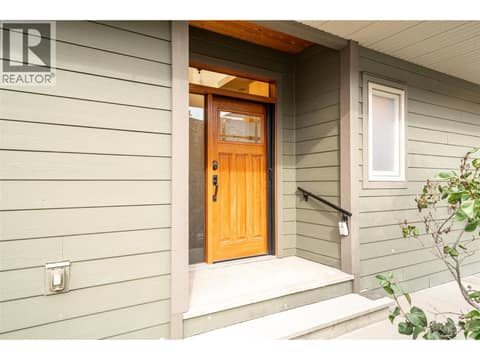 Photo 4 of 2444 York Avenue Unit# 32, Armstrong/ Spall.