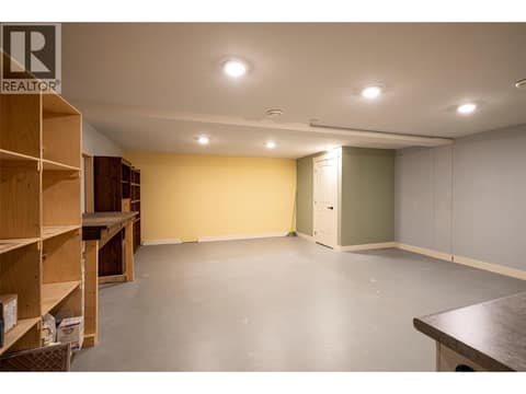 Photo 51 of 2444 York Avenue Unit# 32, Armstrong/ Spall.