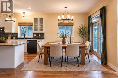 Virtually staged dining room at 2444 York Avenue Unit# 32, Armstrong/ Spall.