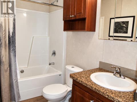 Main bath 4 pc at 3591 Old Vernon Road Unit# 110A, Ellison, Kelowna