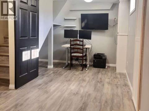 Photo 12 of 725 Ross Avenue, Columbia/Duncan, Penticton