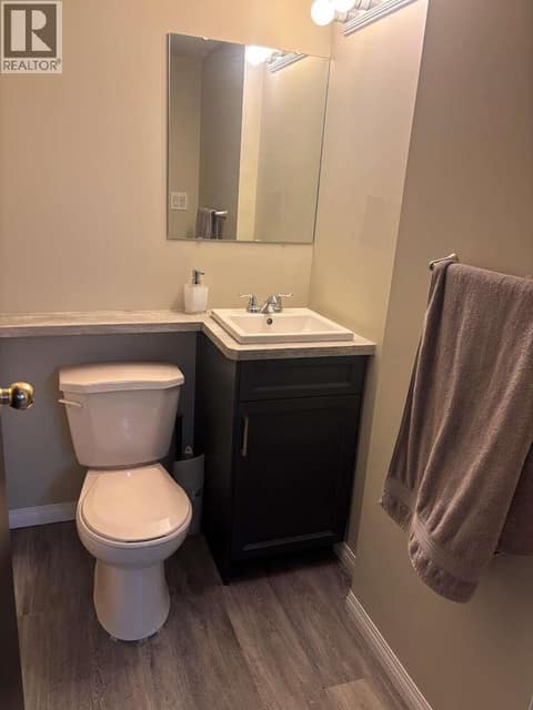 Photo 13 of 725 Ross Avenue, Columbia/Duncan, Penticton