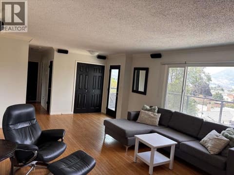 Photo 5 of 725 Ross Avenue, Columbia/Duncan, Penticton