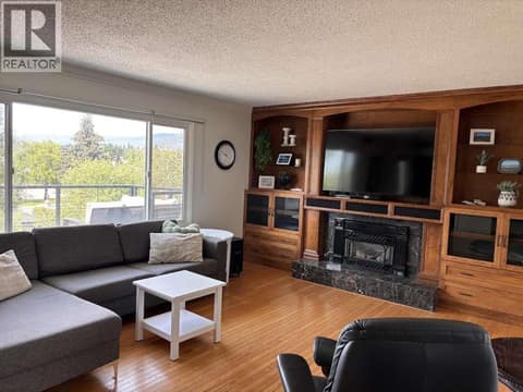 Photo 6 of 725 Ross Avenue, Columbia/Duncan, Penticton