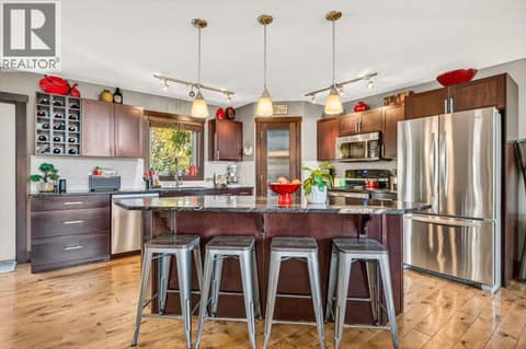 Photo 23 of 10 Silver Ridge Way, Fernie